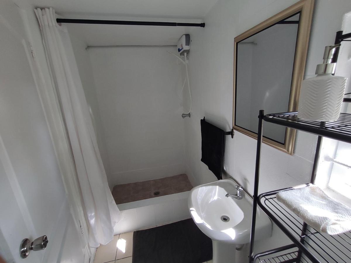 Montego Bay Garden Studio Ngoại thất bức ảnh